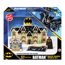 Create a Treat - Batman Wayne Manor Cookie DIY Kit - 862g